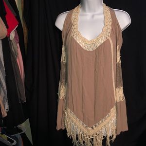 Cold shoulder fringe top